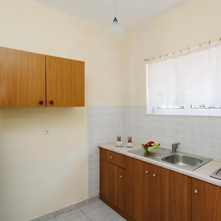 Szálloda Loula And 2*