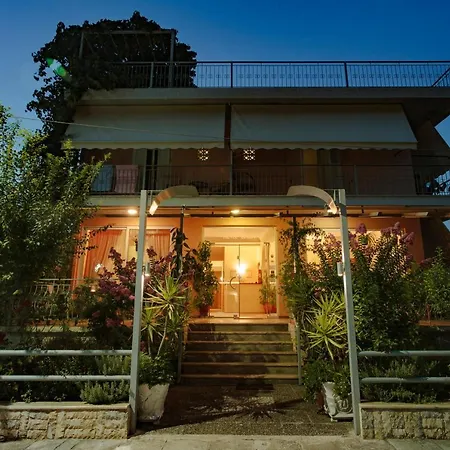 Loula And Kaména Vúrla