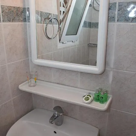 Otel Loula And