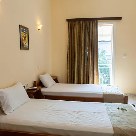 Loula And Szálloda 2*